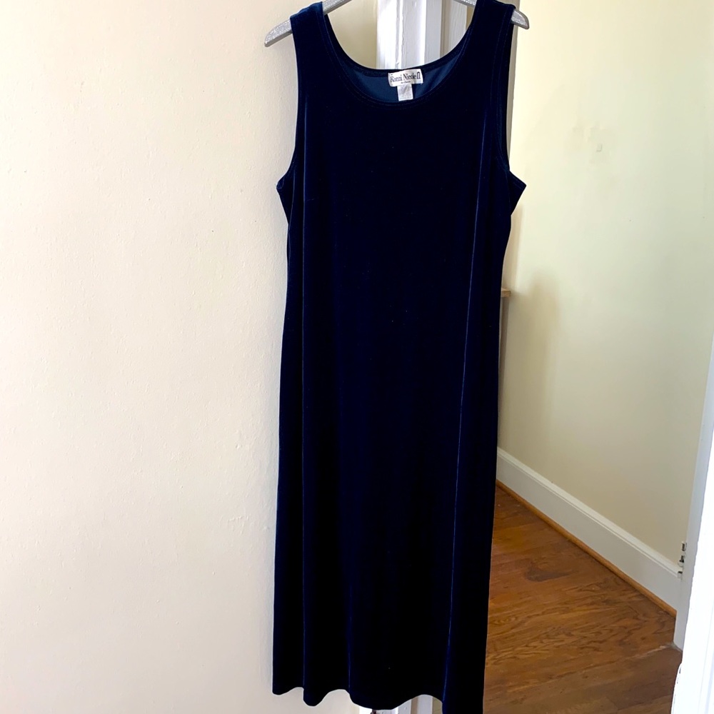NWOT Navy Blue Velvet like Dress. Size 22W.